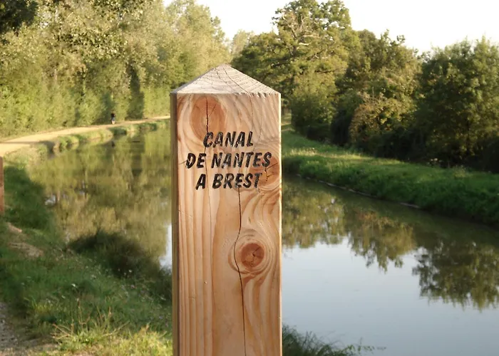 Maison Contemporaine à Avec Jardin Clos, Proche Nantes : 3 Chambres, Wi-fi, Garage Vélos/motos - Fr-1-306-1178 *